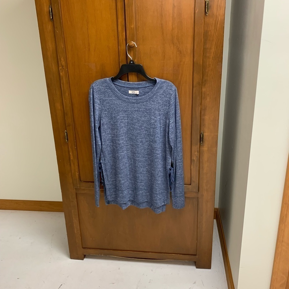 UGG tunic top sweater side slit w/ribbon close XS L26 in 19 in pit